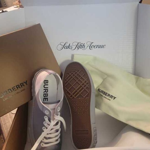 Burberry Check Canvas Snearkers - Picture 3 of 3